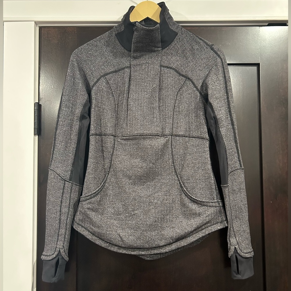 Lululemon Size 6 Base Runner 1/2 Zip Pullover Top